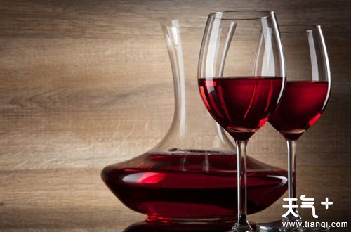 红酒需要醒酒多长时间 葡萄酒醒酒的最佳方法