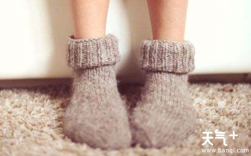 女人脚凉是什么原因 秋冬脚凉怎么办