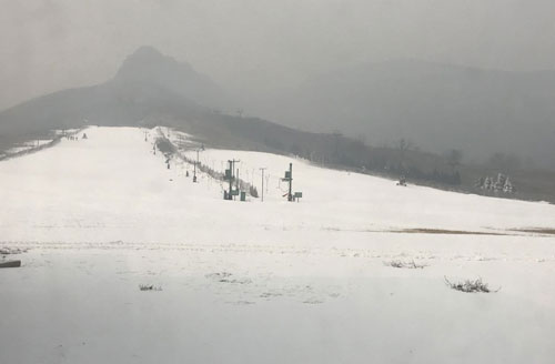 清凉山滑雪场