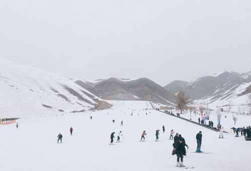 阿勒玛滑雪场