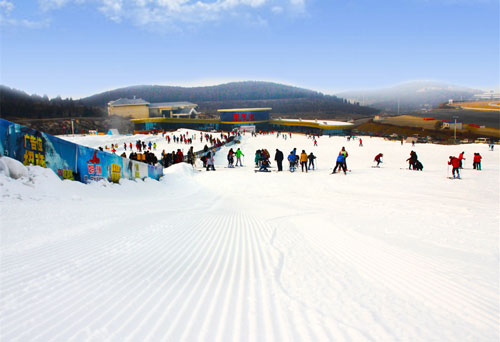 蟠龙山滑雪场