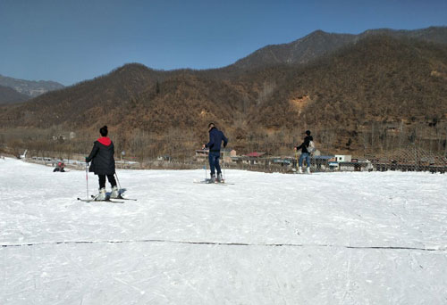 王屋山滑雪场