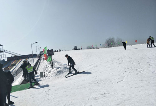淮安古运河滑雪场