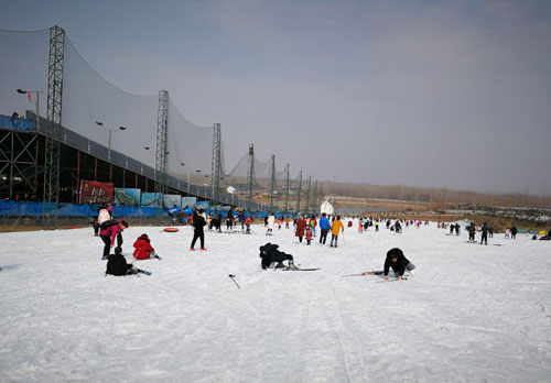 河口东湖滑雪场