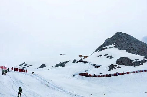  玉龙雪山滑雪场
