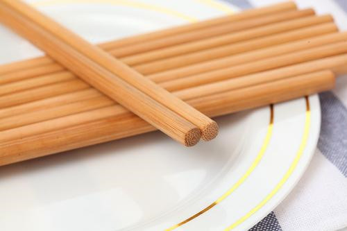 吃饭筷子用什么材质的最好