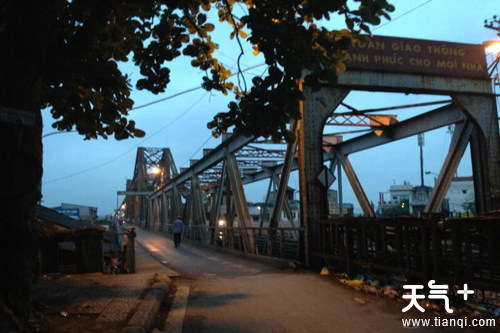 【龙边桥天气预报】越南河内龙边桥天气