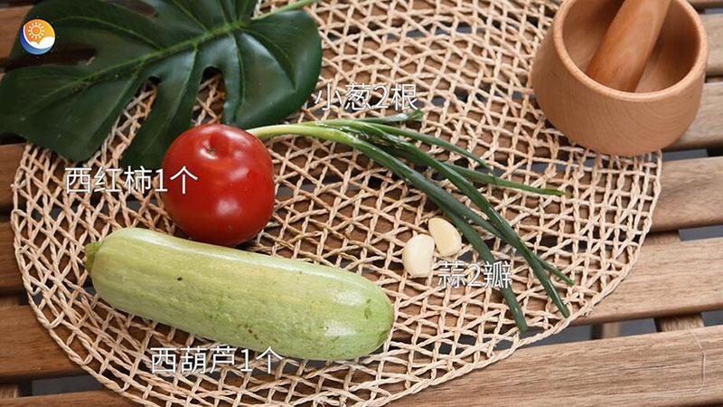 西红柿炒西葫芦1.jpg