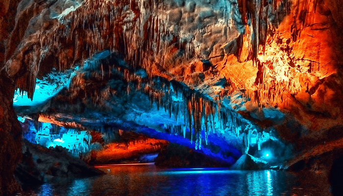 腾龙洞的最佳游玩时间