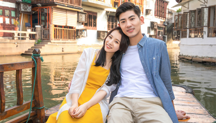 双鱼女允许你追她的暗示 双鱼女暗示男生主动追求