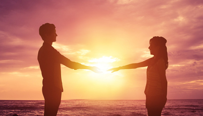 1982年农历四月十二是什么星座 金牛座和哪个星座的人配