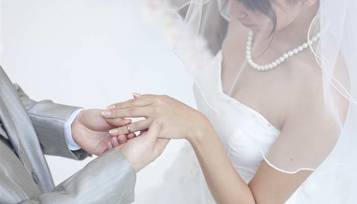 93年属鸡正缘是哪几年 93年属鸡正缘在哪几年出现