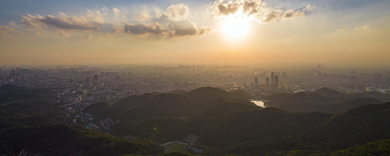 白云山.jpg 白云山.jpg