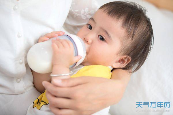 屬狗的女孩子叫什么名字好 屬狗女孩子取名字哪些字好