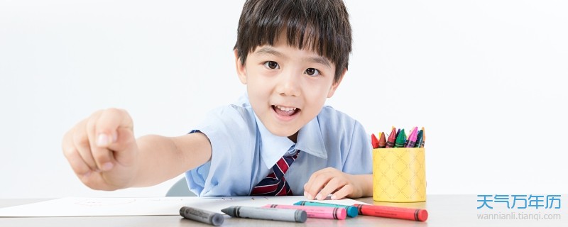 如何正確為蛇寶寶取名 屬蛇的寶寶取名字宜用字