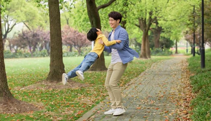 谌姓男孩名字大全 谌姓男孩取名带火的