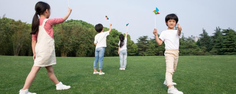谌姓男孩名字大全 谌姓男孩取名带火的