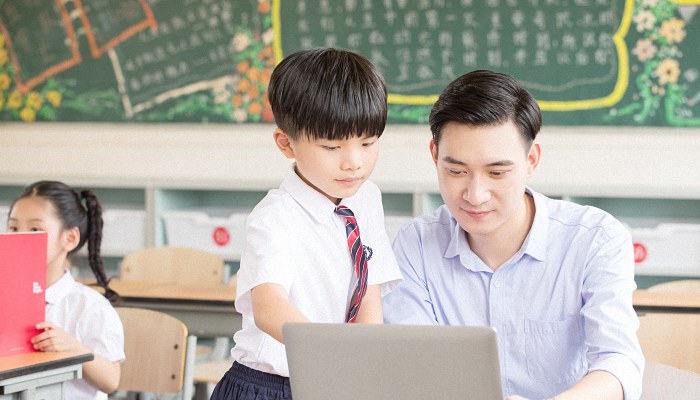 带立字的古诗词起名 有内涵的带立字的男孩名字