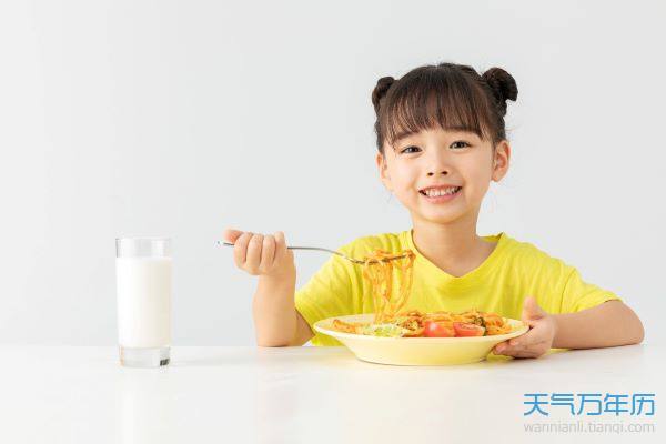 屬狗的女孩子叫什么名字好 屬狗女孩子取名字哪些字好