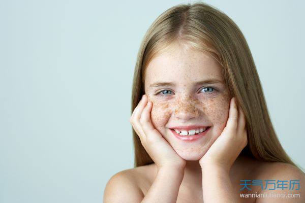 女孩缺土取名大全文雅 缺土高分名字女孩