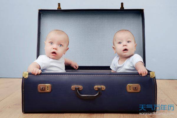 双胞胎男宝宝的名字大全 双胞胎男宝宝取名怎么取