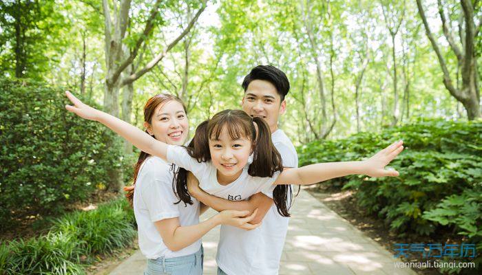 2022缺火的女孩名字大全集 女孩五行缺火取什么名字好
