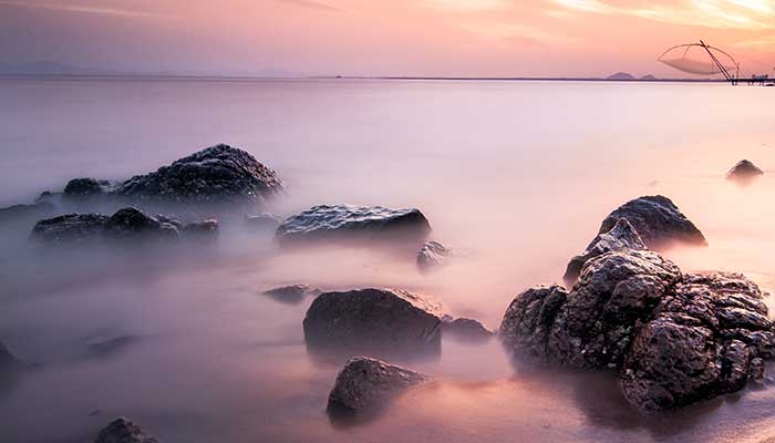 梦见到处都是水什么意思 梦见到处都是水预示什么