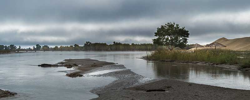 梦见一滩死水什么意思 梦见一滩死水好不好