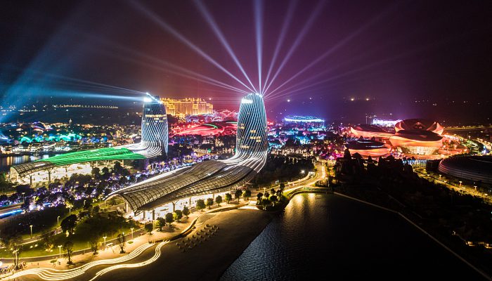 摄图网_501744590_banner_海南海花岛双子塔酒店夜景灯光秀（企业商用）.jpg