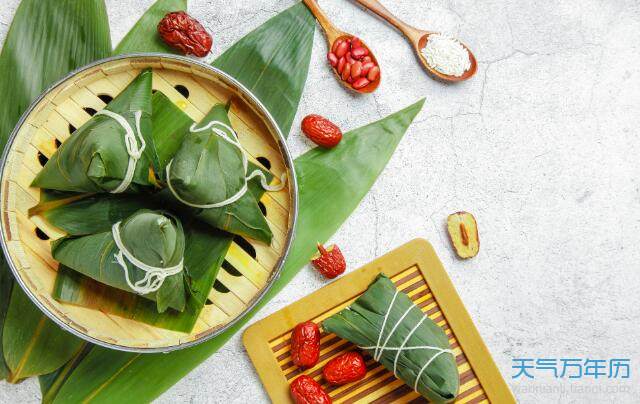 端午节吃粽子南北方都有这一习俗,不同的是粽子馅料不同,北方喜甜