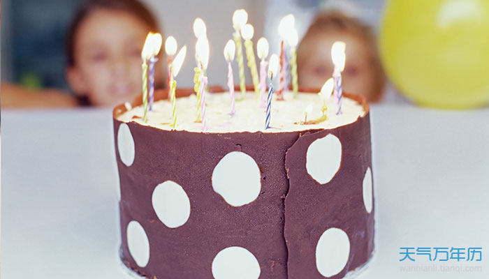 自己生日发朋友圈的经典句子 自己生日文案高级
