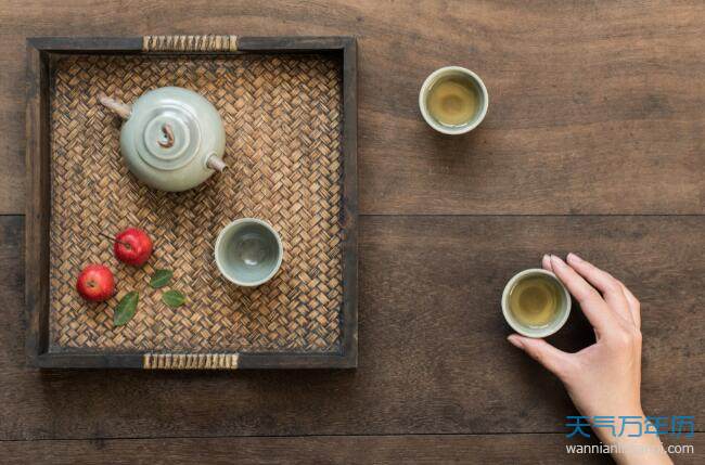 万年历 节日祝福语 > 正文   导读:品茶,喝茶都是体现我们修身养性的