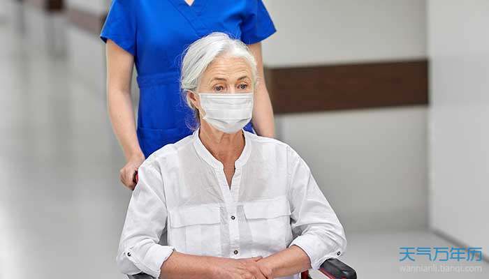 梦回深处，解读梦见母亲病危要去世的深层含义与心灵启示