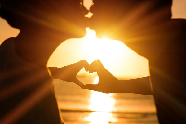 水瓶座和谁在一起会过得比较好 水瓶座和什么人在一起最幸福