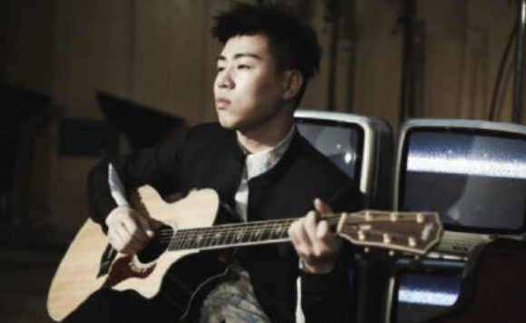 胡彦斌反对粉丝花钱代拍是怎么回事 胡彦斌反对粉丝花钱代拍原因是什么