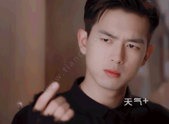 李现七月男友是怎么回事 今年七月一起和上头姐妹追李现韩商言