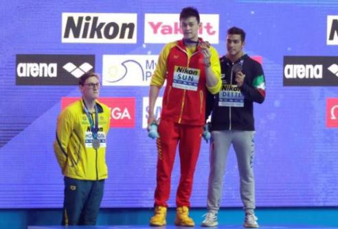 国际泳联警告霍顿 央视:霍顿是小丑行径