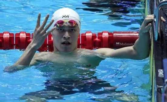 孙杨自由泳四连冠 400泳道上当之无愧的王者