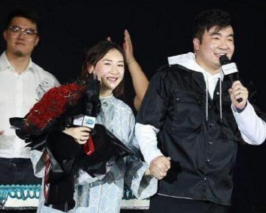 梁超何雯娜订婚是真的吗 何雯娜梁超订婚秀恩爱