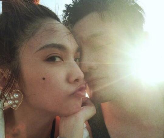 杨丞琳承认与李荣浩领证结婚 杨丞琳李荣浩结婚是真的了