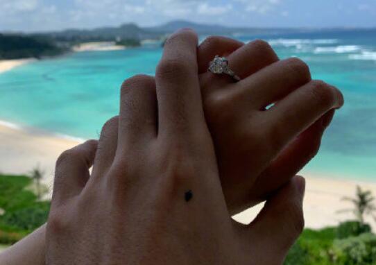 杨丞琳承认与李荣浩领证结婚 杨丞琳李荣浩结婚是真的了