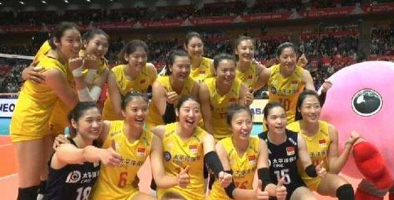 中国女排迎战美国 又是3-0击败美国队雪耻