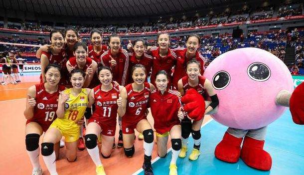中国女排迎战美国 又是3-0击败美国队雪耻