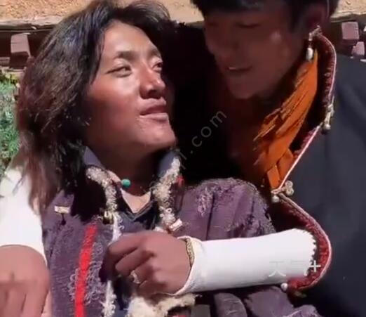 舅舅介绍丁真走红经过是怎么回事 舅舅介绍丁真走红经过是怎么样的