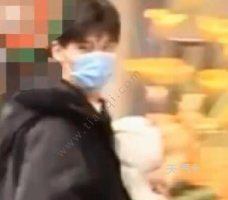邢昭林新恋情疑似曝光是怎么回事 邢昭林新恋情疑似曝光是真的吗