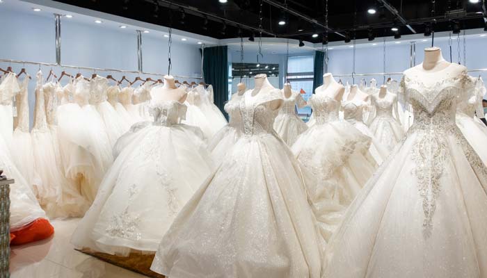 剪32套婚纱孕妇:和店家成为了朋友