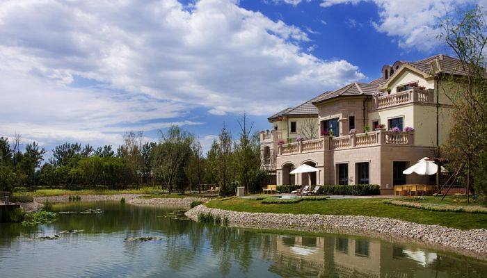 期房停工多位业主搬砖自建是怎么回事 期房停工多位业主搬砖自建是什么情况