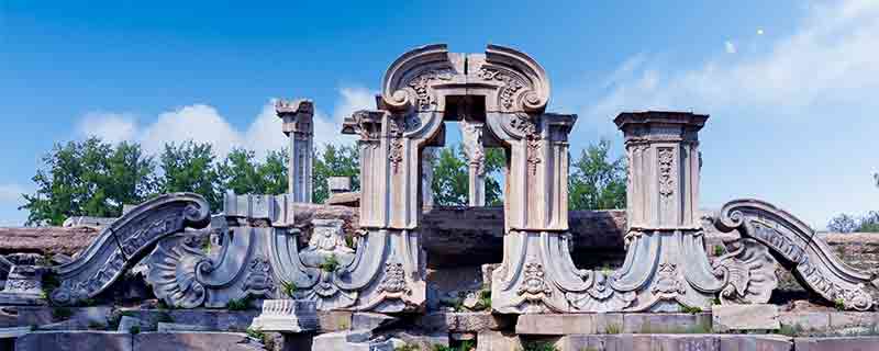 警方通报游客在圆明园攀爬遗址是什么情况 警方通报游客在圆明园攀爬遗址