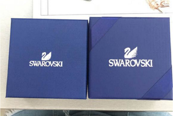 施华洛世奇黑天鹅怎么看真假 施华洛世奇黑天鹅真假鉴定