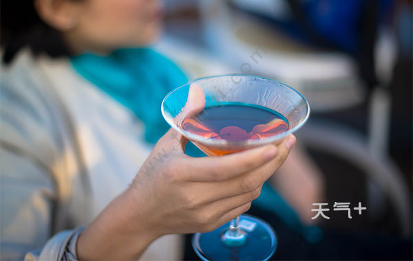 酒喝多了胃难受怎么办 酒喝多了如何养胃